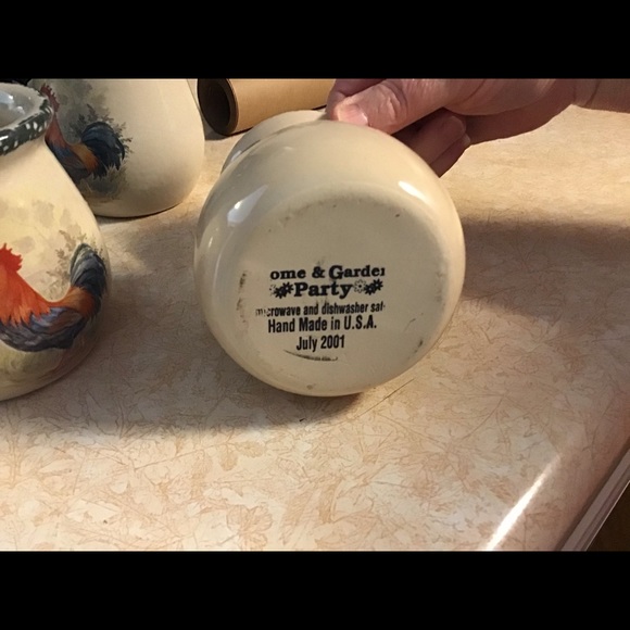HOME & GARDEN PARTY  pottery containers w/Roosters - Picture 7 of 13